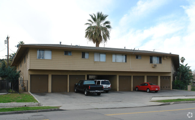 Building Photo - Las Brisas