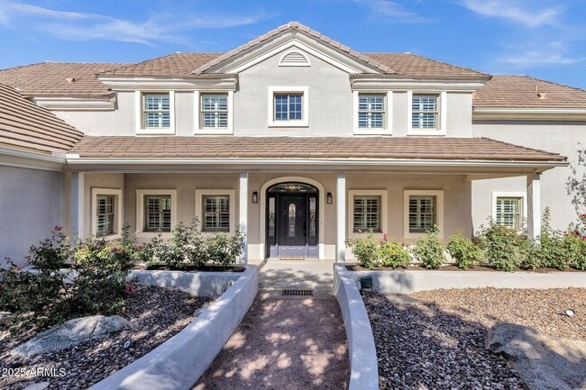 Building Photo - 856 W Quail Cir