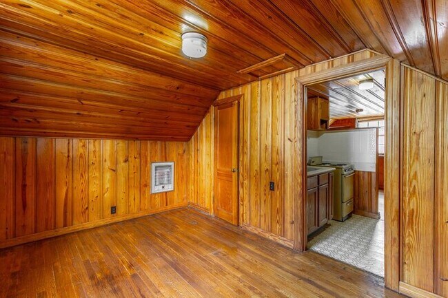 Building Photo - 538 Wando Dr