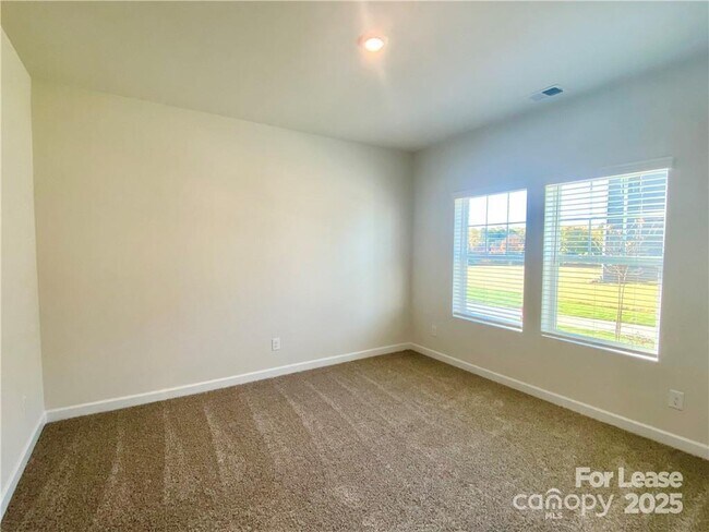Building Photo - 2511 Arbor Loop Dr