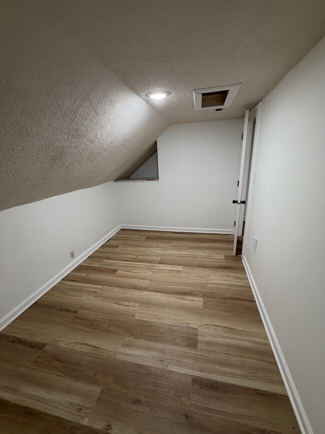 Building Photo - 1305 Avenue C