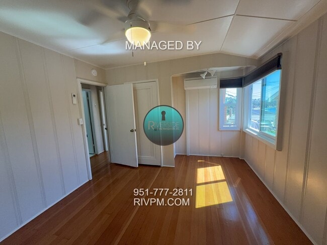 Building Photo - Incredible Gem! Ocean side of PCH with expansive views won't last long!