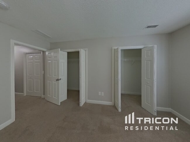 Building Photo - 10913 Gladewater Dr