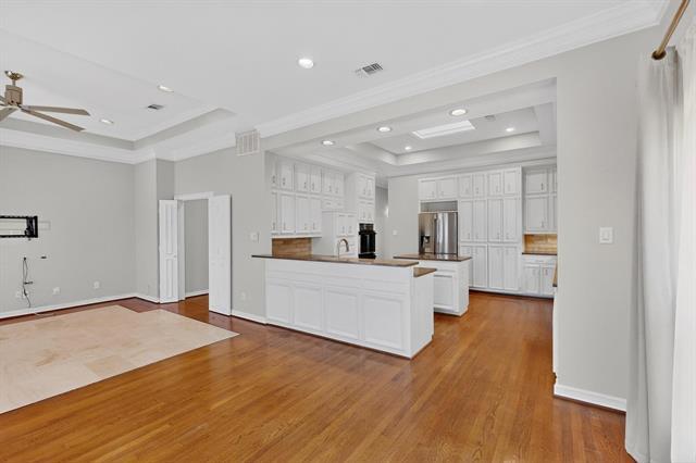 Building Photo - 2648 Brookside Dr