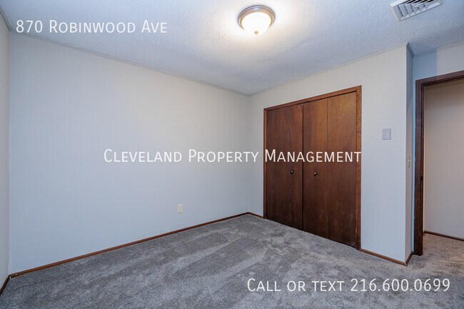 Building Photo - 870 Robinwood Ave