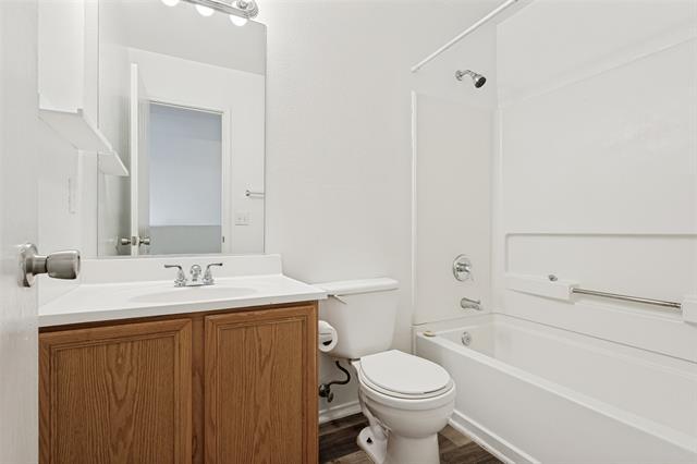 Building Photo - 2609 Van Buren Dr