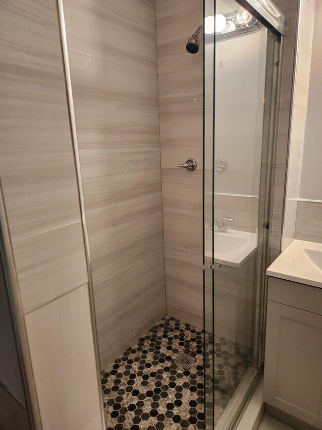 Building Photo - 5668 Blueberry Ct