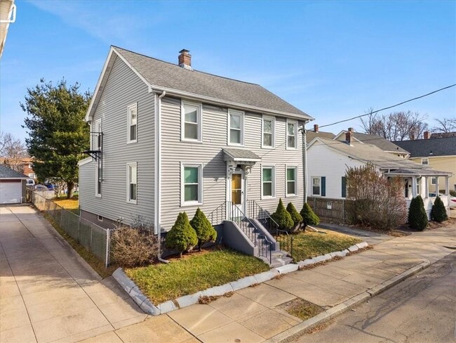 Building Photo - 154 Summit St