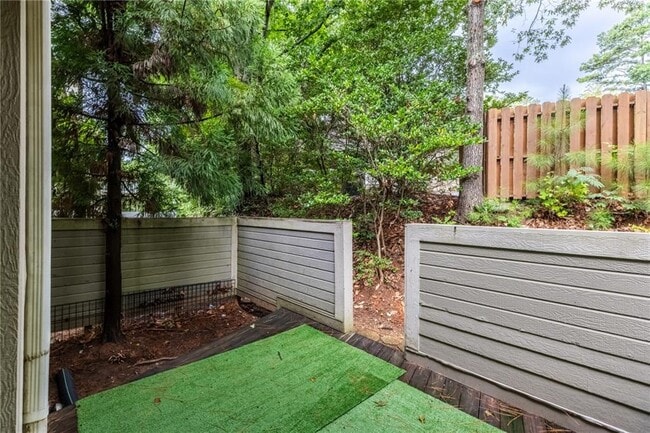 Building Photo - 2875 Torreya Way SE