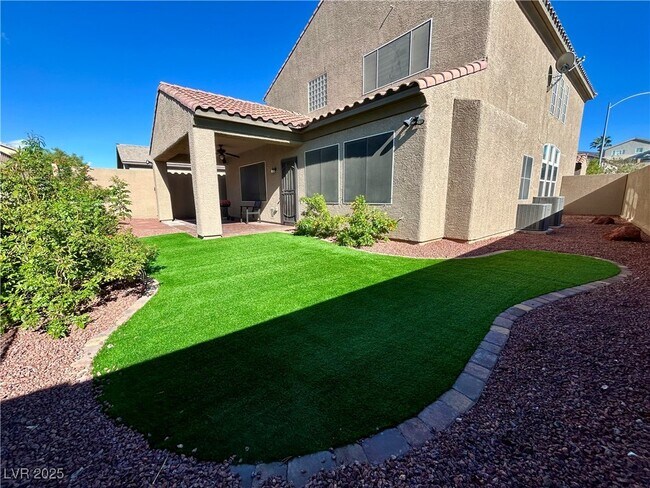 Building Photo - 2529 Flodden St