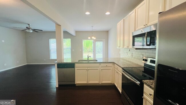 Building Photo - 256 Highland Pointe Cir E