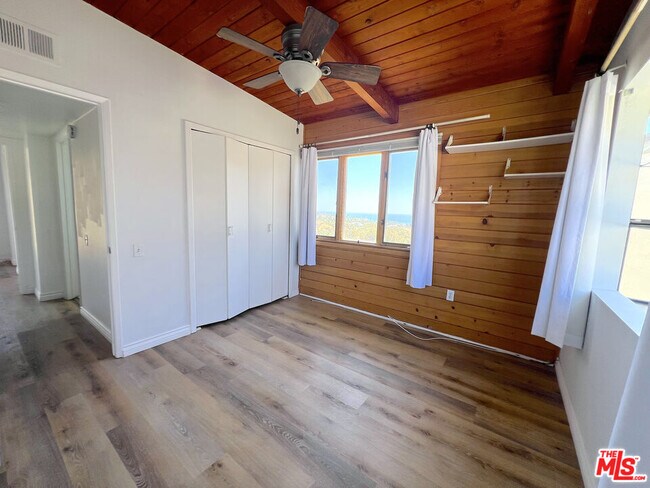 Building Photo - 6232 Tapia Dr