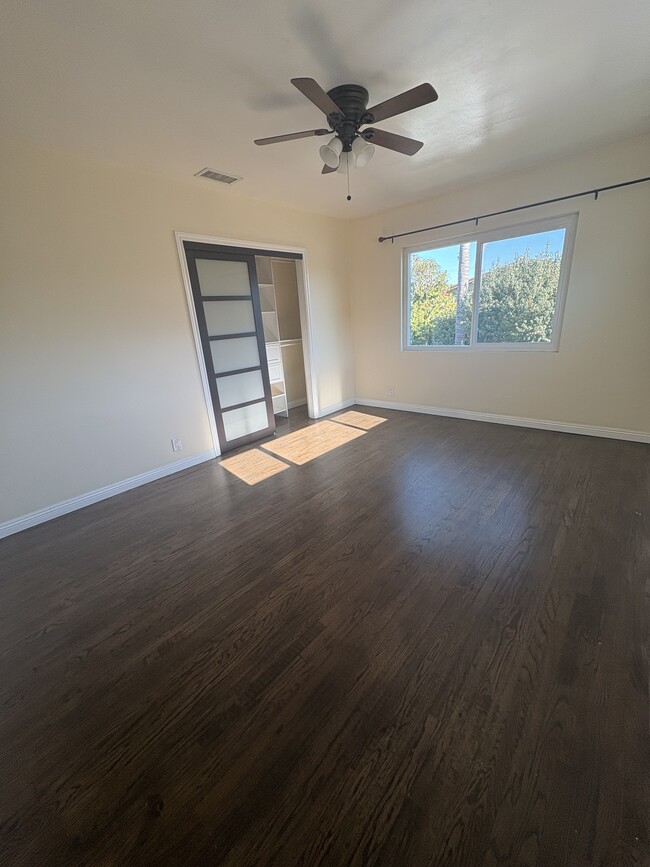 Front bedroom - 12066 Lamanda St