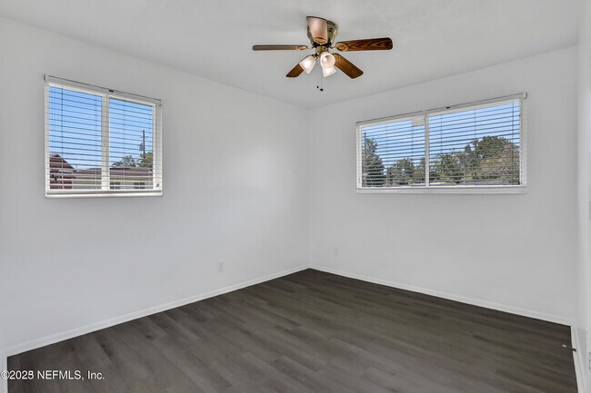 Building Photo - 2023 Betsy Dr