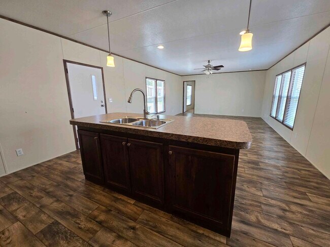 Building Photo - 709 N Collins Fwy