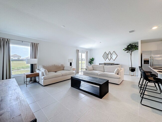 Building Photo - 5023 Barnet Dr