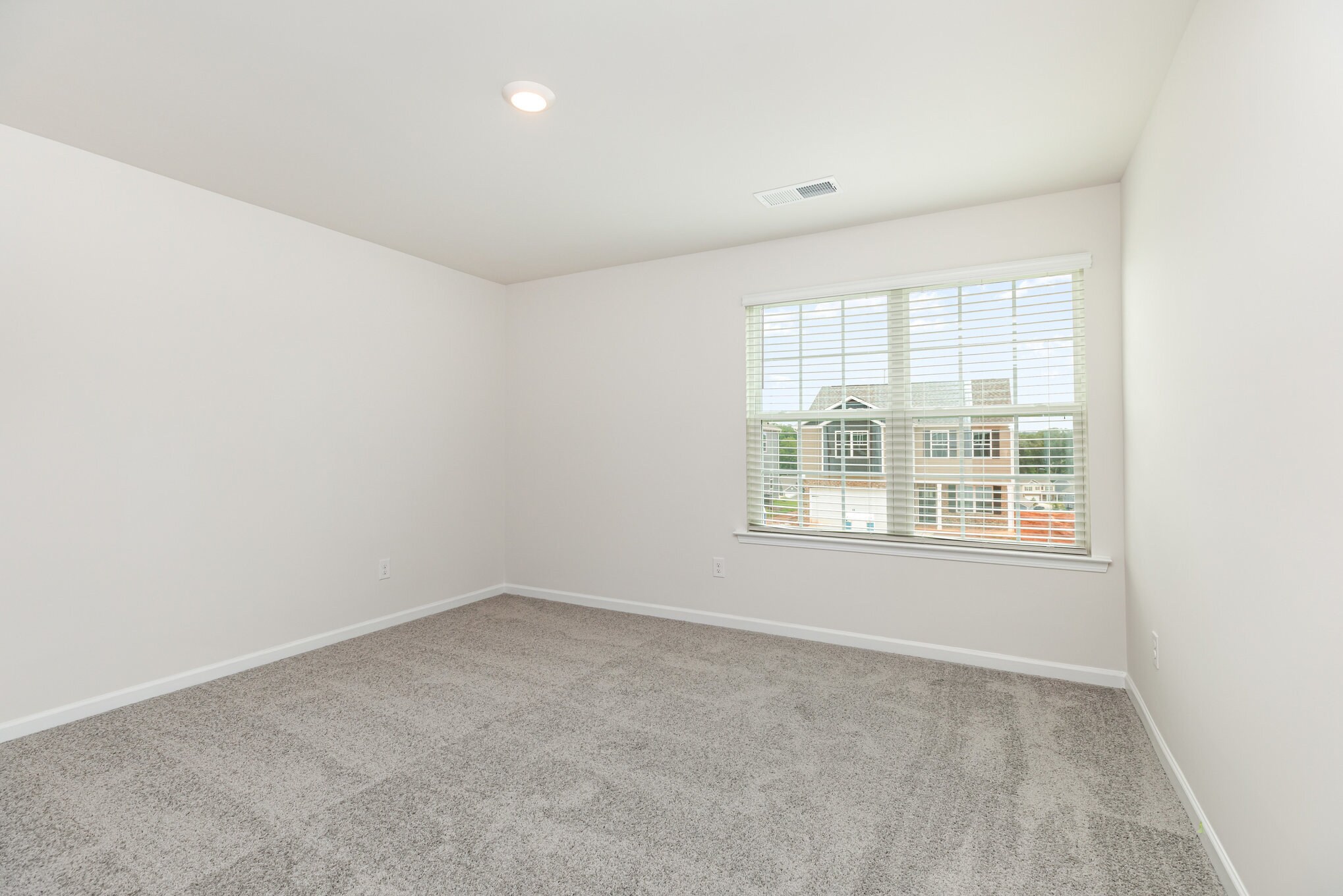 Building Photo - 121 Way Cross Ln