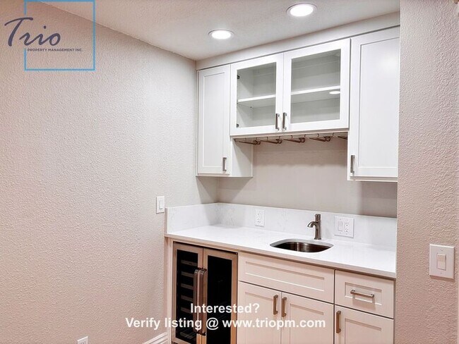 Building Photo - 2693 Chula Vista Dr