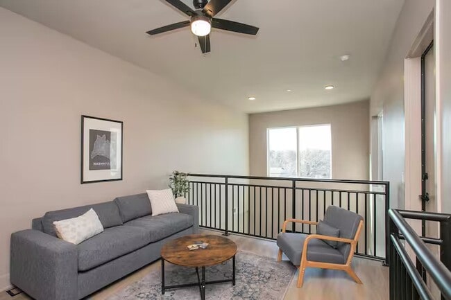 Building Photo - 1090 Haysboro Ave