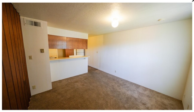Building Photo - BRANDYWOOD PARK!!! FREE UTILITIES!! GREAT ...