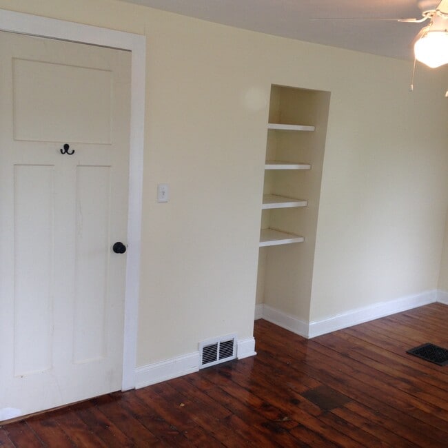 Building Photo - 5 Six Hundred Rd