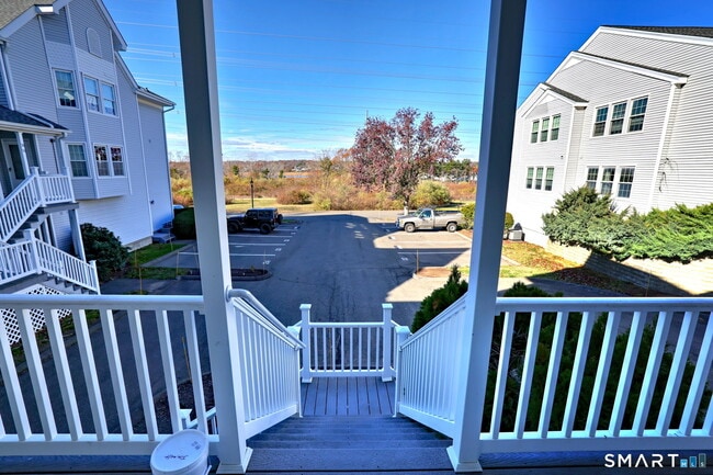 Building Photo - 50 Greenview Ln