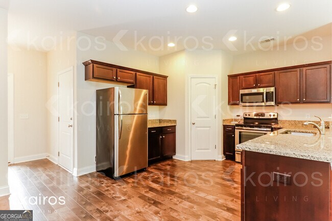 Building Photo - 613 Ferguson Ln