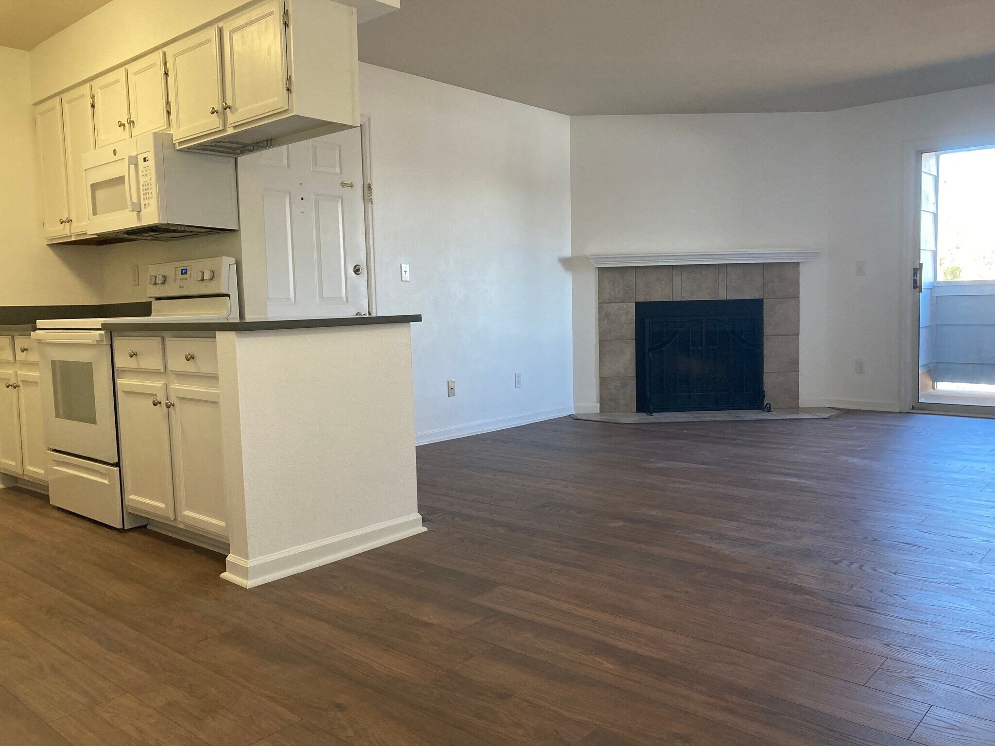 Building Photo - 4676 White Rock Cir
