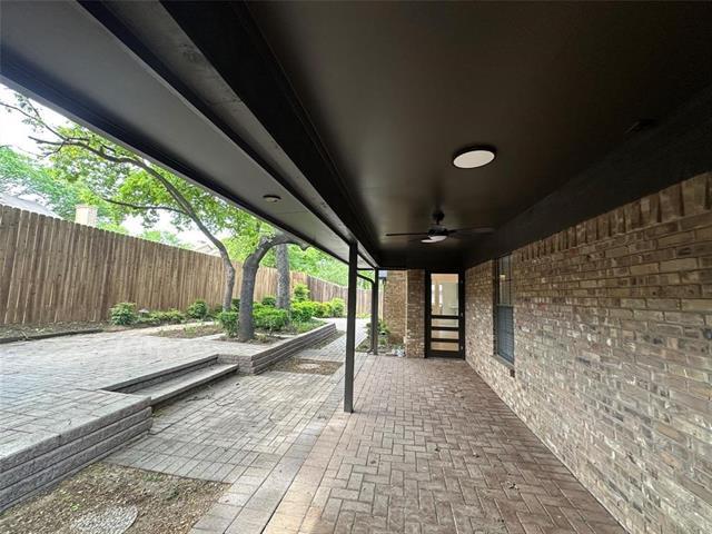 Building Photo - 2109 S Winding Creek Dr