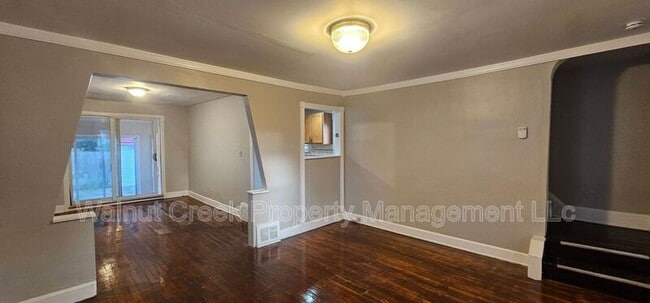 Building Photo - 1205 E 172nd St