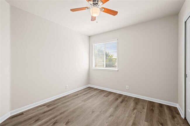 Building Photo - 13521 Red Egret Dr