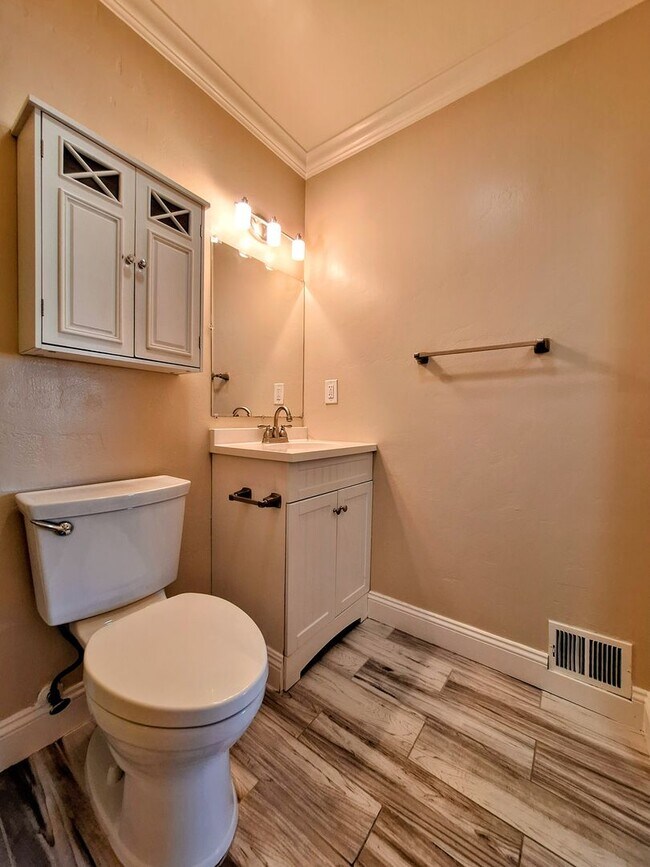 Building Photo - Beautifully Remodeled Two-story 2bd Condo ...