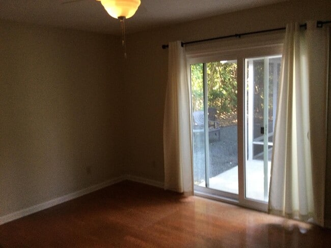 Building Photo - 4280 Riverchase Dr