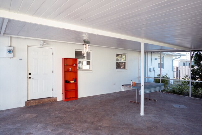 Building Photo - 6671 Fiesta Way