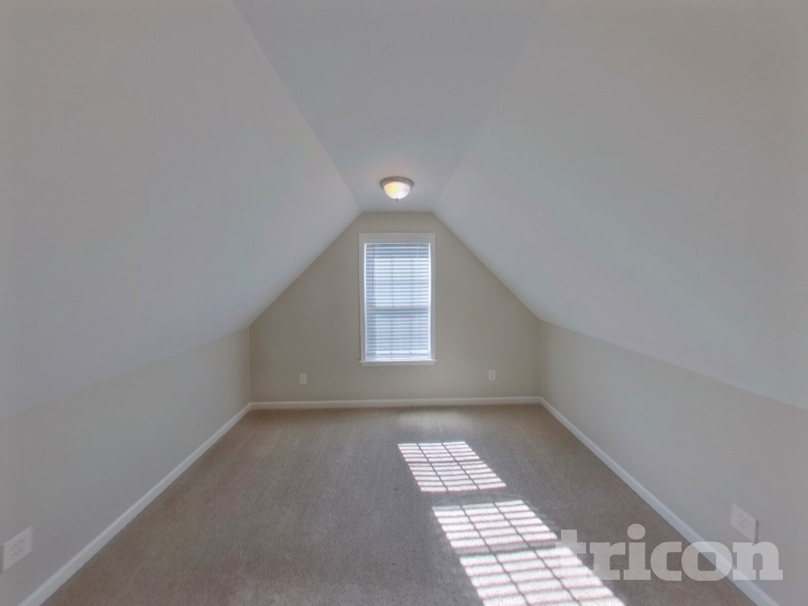 Building Photo - 1024 Stratus Dr