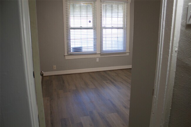 Building Photo - 3314 Holman St