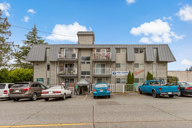 Building Photo - 11540 Pinehurst Way NE
