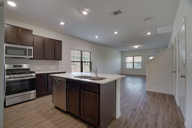 Building Photo - 21517 Quick Fox Dr