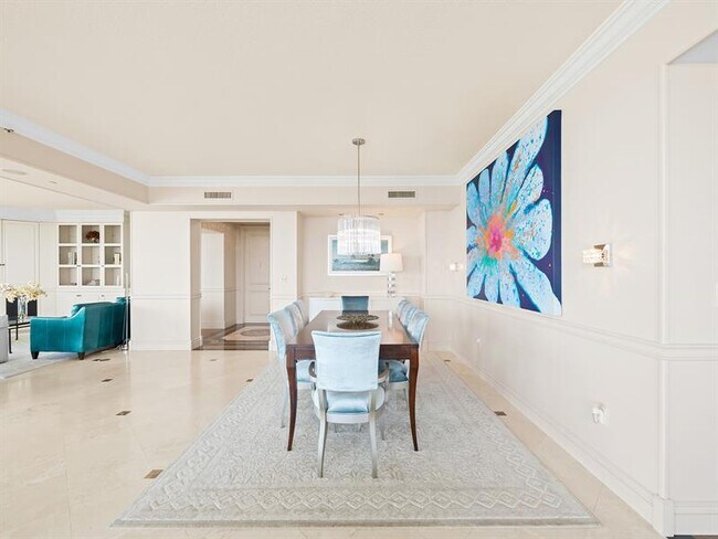 Building Photo - 3055 Harbor Dr