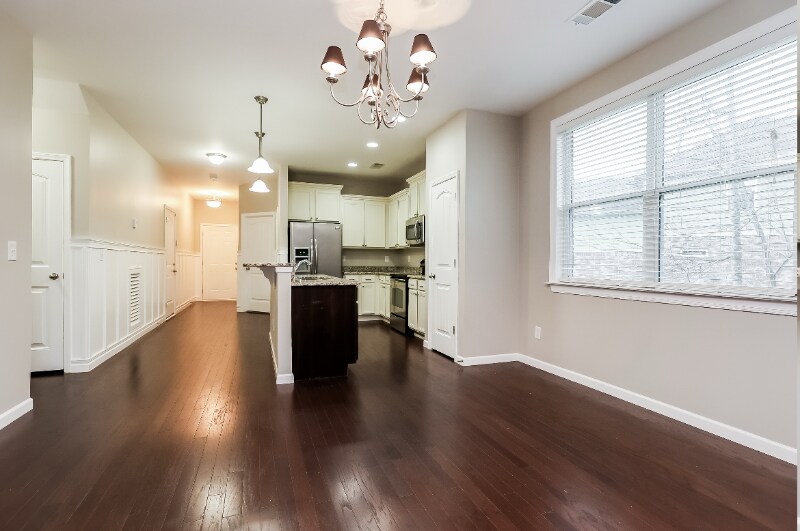 Building Photo - 4336 Silver Oaks Dr