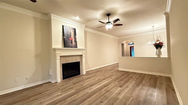 Building Photo - 931 Opal Chase Dr