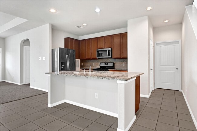 Building Photo - 24931 Pavarotti Pl