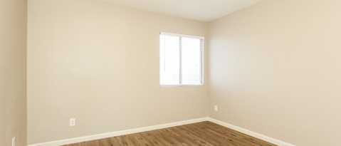 Building Photo - 7631 W Cinnabar Ave