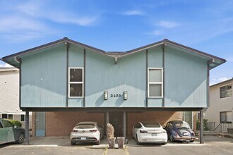 Building Photo - 3420 25th Ave W