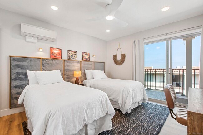Building Photo - 909 Coast