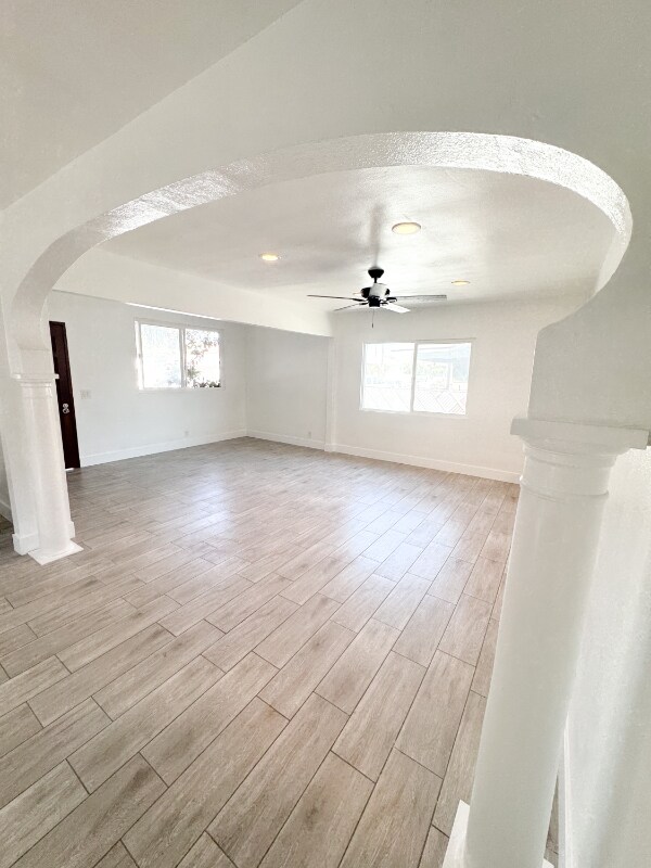 Building Photo - 718 S Oakford Dr