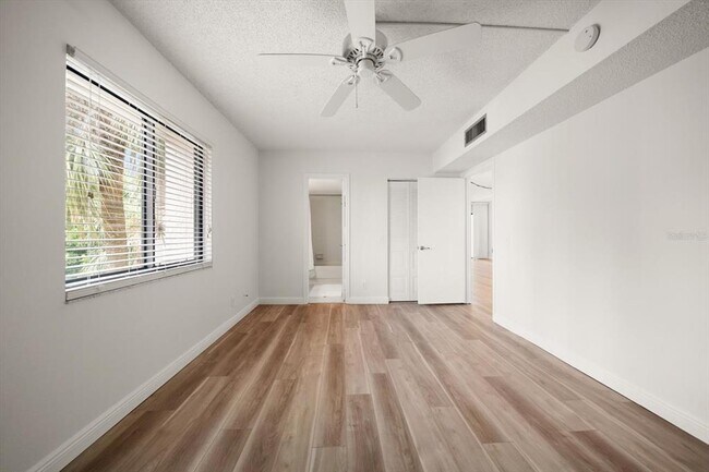 Building Photo - 5724 La Puerta Del Sol Blvd S