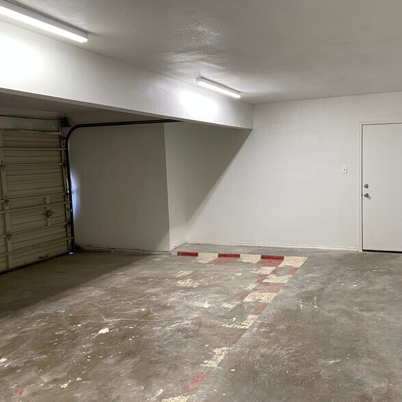Building Photo - 4528 Lanham St