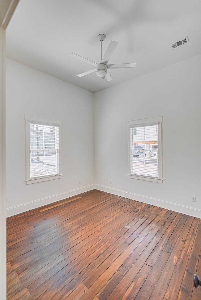 Building Photo - 1403 Jefferson St