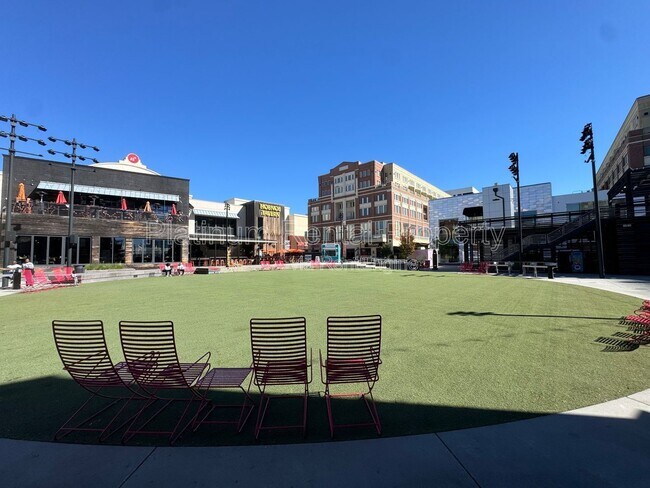 Building Photo - 264 19th St NW